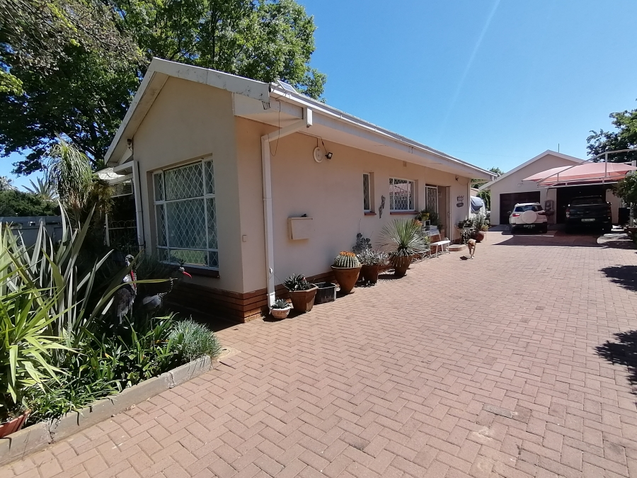 3 Bedroom Property for Sale in Flamwood North West